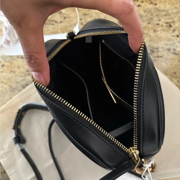 NWT TORY BURCH Kira Diamond Quilt Camera Bag Black Color - Picture 7 of 11